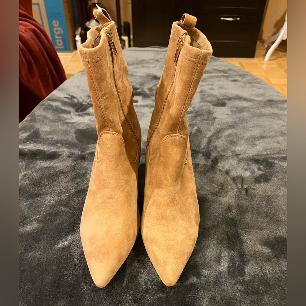 Jones New York Ankle Booties. Kitten Heel Pointed-Toe Genuine suede Tan. 7.5 NEW - Picture 3 of 9